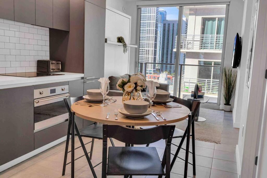 Breathtaking 1Br In The Heart Miami Apartment Exterior photo